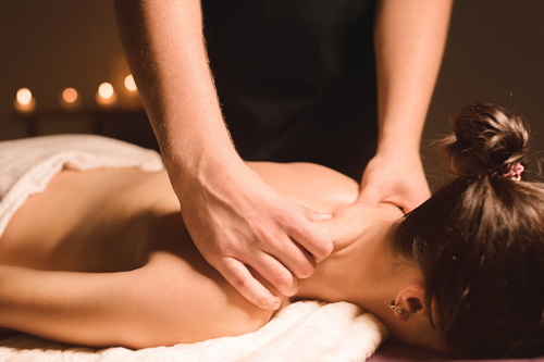 Griva / Skandha Abhyanga (Neck & Shoulder Massage)